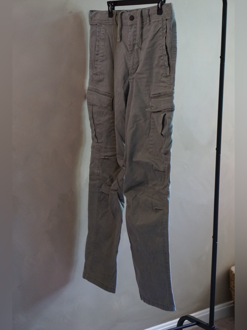 H&M Men's Cargo Pants in Sage Green Utility Fit